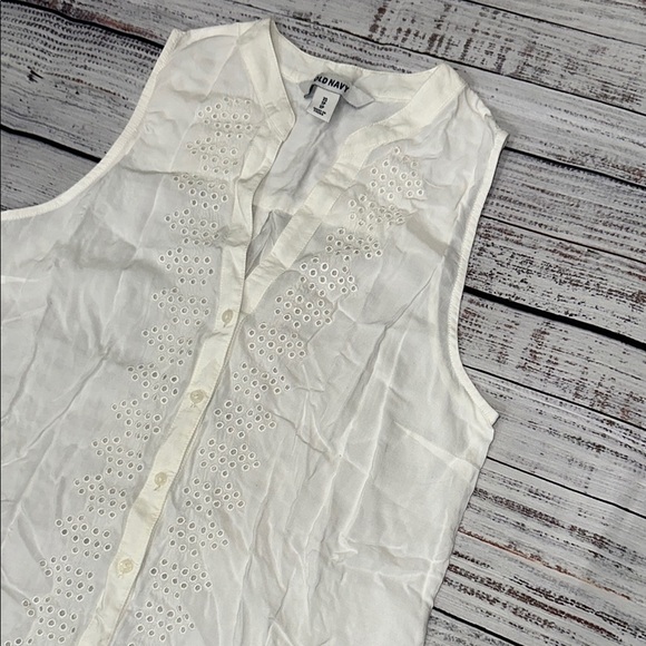 Old Navy White‎ Sleeveless Button Down Blouse Sz. XS - Picture 7 of 8